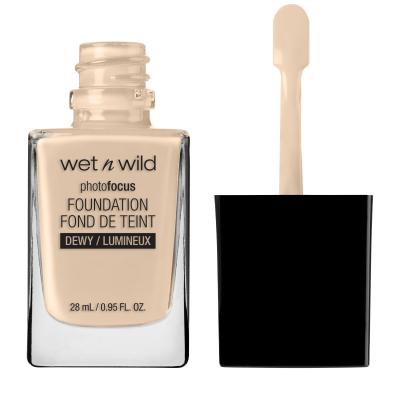 Wet n Wild Photo Focus Dewy Foundation für Frauen 28 ml Farbton  Nude Ivory